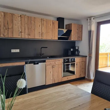 Poppler Mit Aufzug Apartment Hopferau