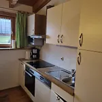 Poppler Mit Aufzug Lägenhet