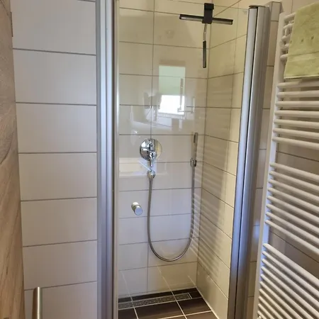 Poppler Mit Aufzug Apartmán *