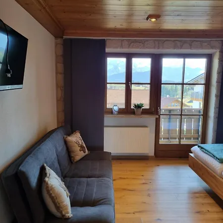 Poppler Mit Aufzug Apartment
