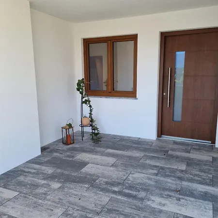 Poppler Mit Aufzug Apartment Hopferau