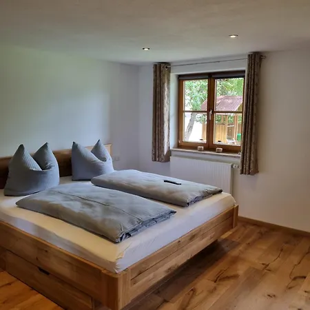 Poppler Mit Aufzug Apartmán
